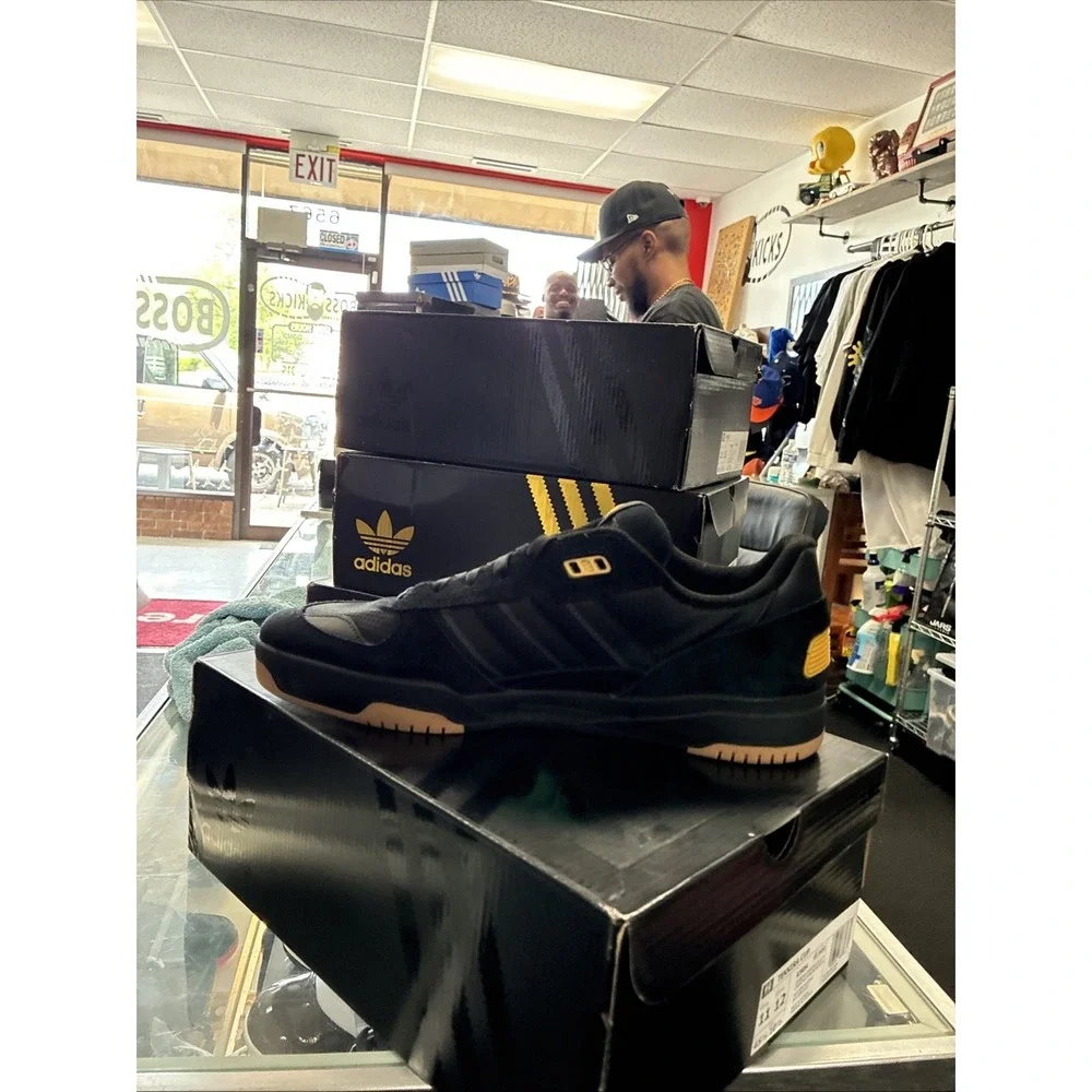 Adidas Tekkira Cup Mens Black Gum Athletic Sneaker KJ5054 New In Box US 11